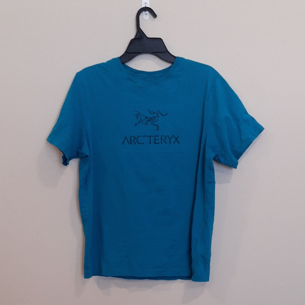 Arc'teryx Men's Blue Short Sleeve Shirt
